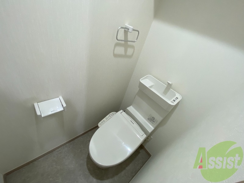 トイレ　トイレは温水洗浄便座となっており、とても快適です。