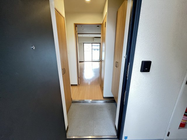 玄関　シンプルで使いやすい玄関です