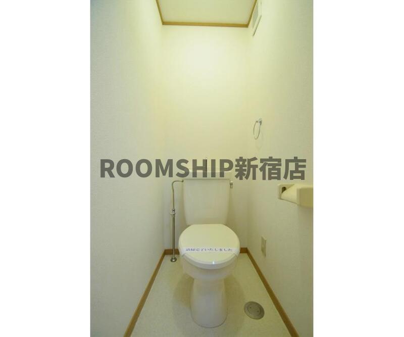 東急東横線 新丸子駅 徒歩2分 7階建 築33年のトイレ写真