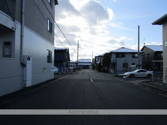 その他　周辺道路（その他）まで0m