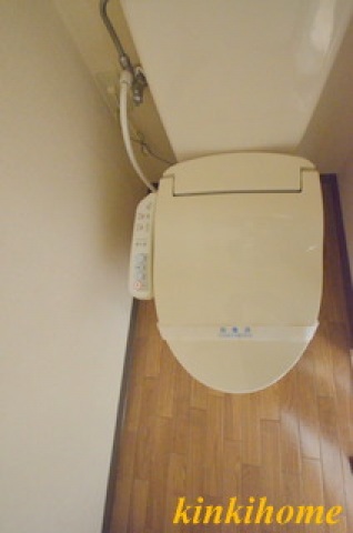 広島電鉄宇品線 中電前駅 徒歩5分 6階建 築32年のトイレ写真