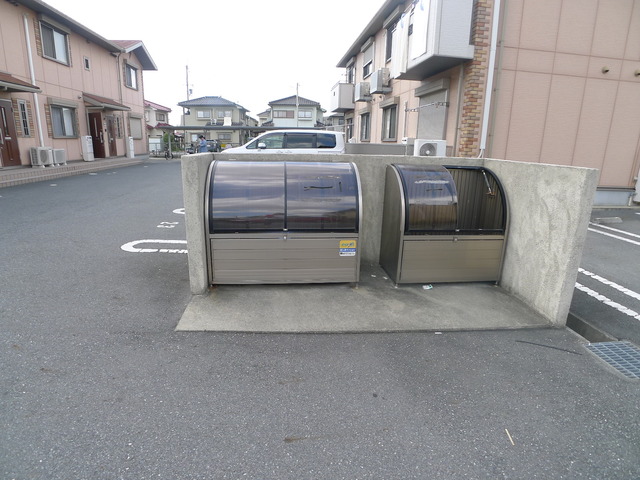 レイクヒル花園B棟の外観写真