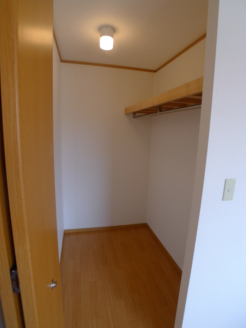 レイクヒル花園B棟の内装写真