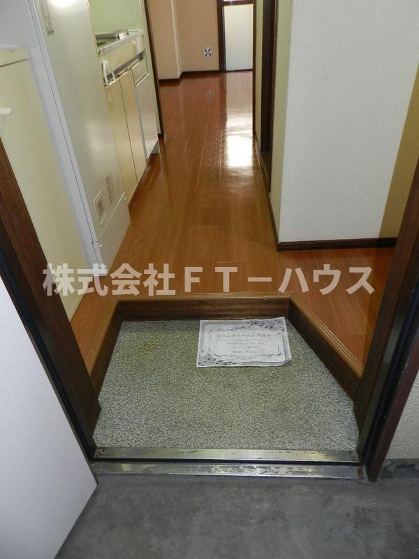 ドエル西船の玄関写真