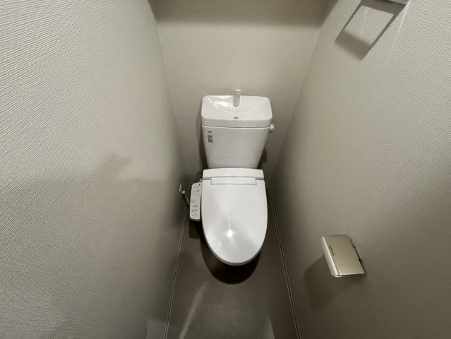 地下鉄中央線 深江橋駅 徒歩8分 14階建 築2年のトイレ写真