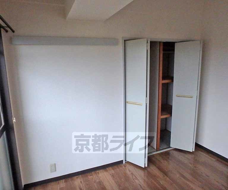 収納　お荷物はこちらです