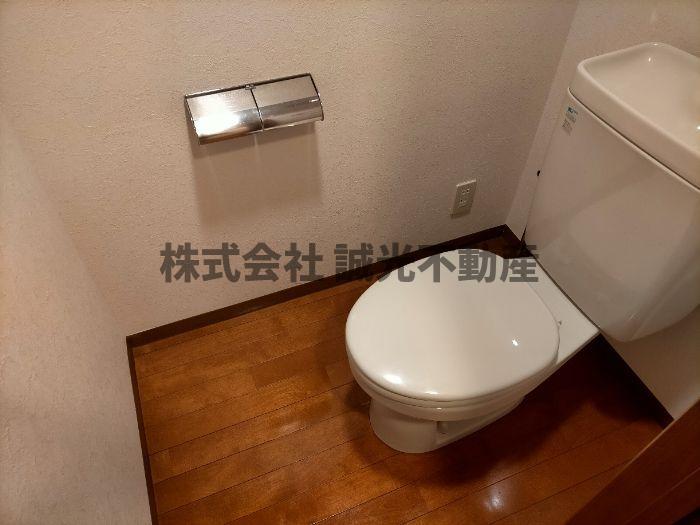 地下鉄七隈線 渡辺通駅 徒歩12分 14階建 築24年のトイレ写真