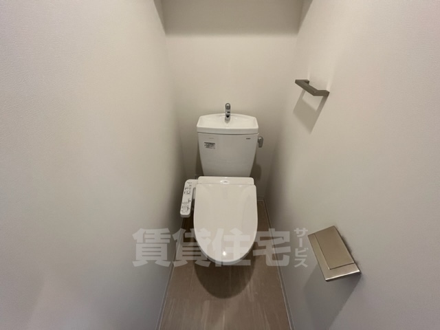 地下鉄烏丸線 九条駅 徒歩1分 9階建 築4年のトイレ写真