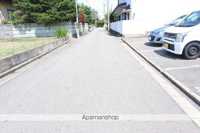 その他　前面道路（その他）まで0m