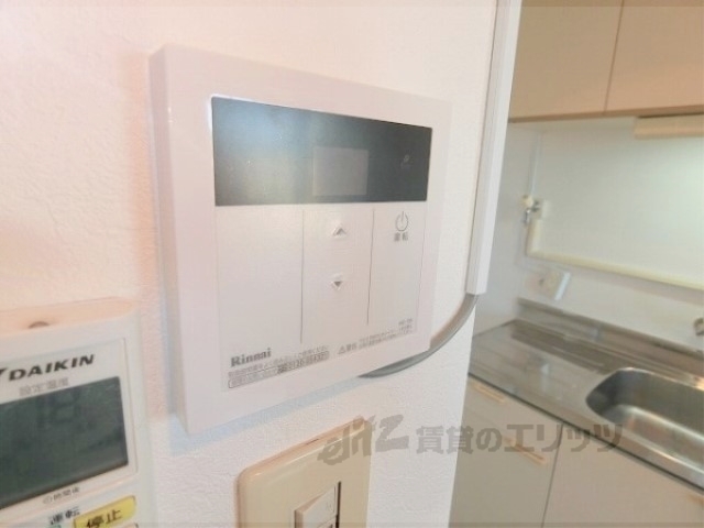 その他設備　給湯器リモコン