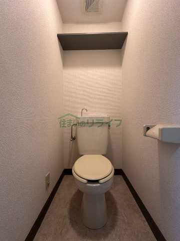 ＪＲ中央線 荻窪駅 徒歩11分 3階建 築37年のトイレ写真