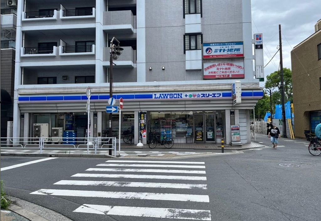 コンビニ　ローソン・スリーエフ 行徳駅前店（コンビニ）まで70m