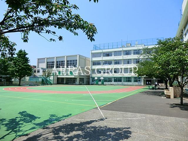 小学校　大田区立入新井第五小学校（小学校）まで486m