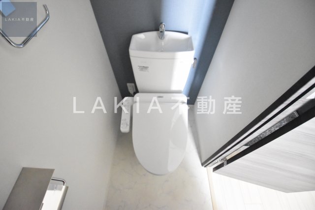 セオリー難波パレのトイレ写真