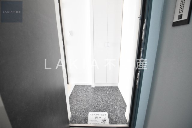 セオリー難波パレの玄関写真