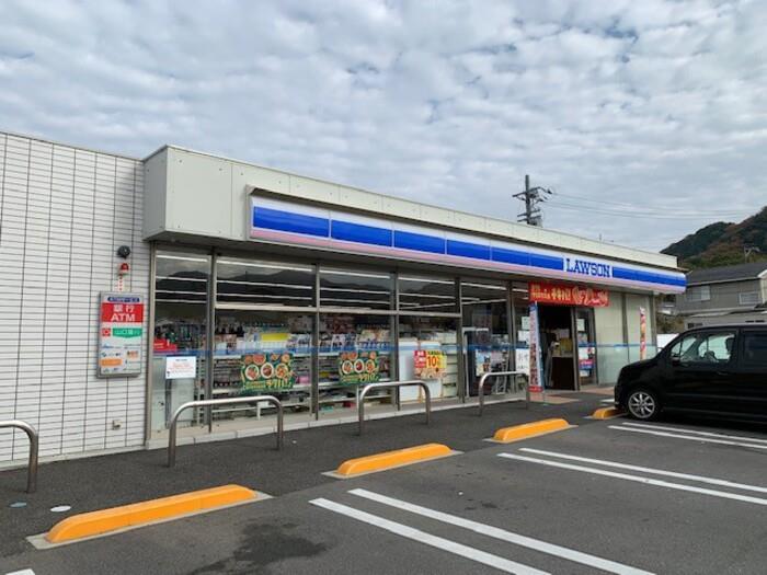 コンビニ　ローソン山口黒川店（コンビニ）まで633m
