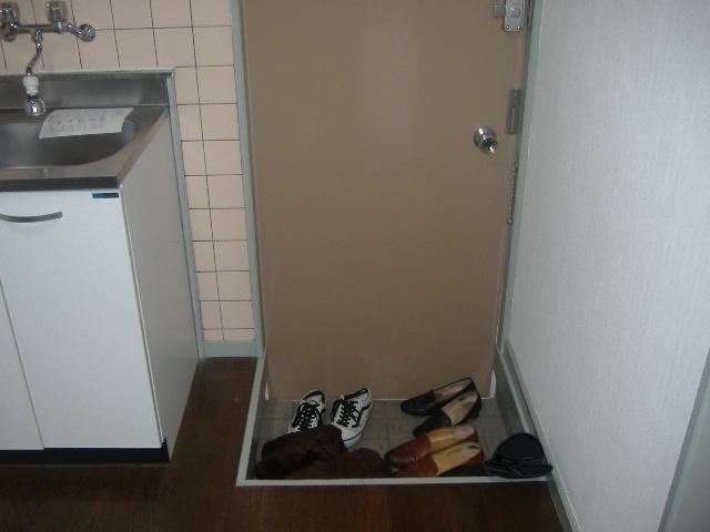 ひかりコーポの玄関写真