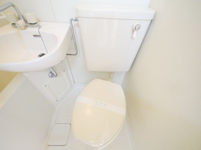 トイレ　★お部屋探しは株式会社タウンハウジング東京まで★
