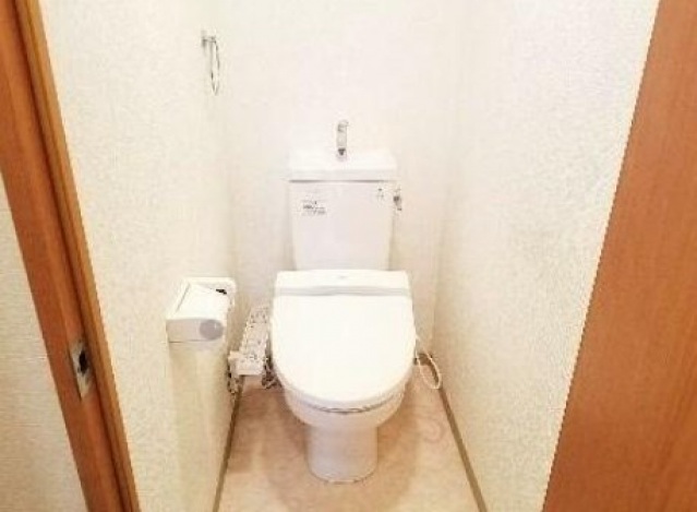小田急線 柿生駅 徒歩7分 4階建 築18年のトイレ写真
