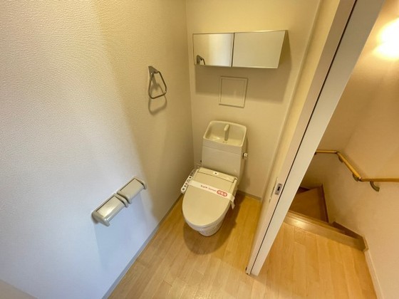 トイレ　※別部屋の写真です