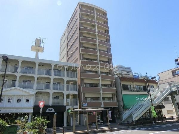 建物外観　全室角部屋！駅前物件です！