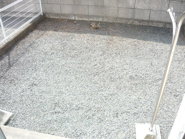 バルコニー　庭