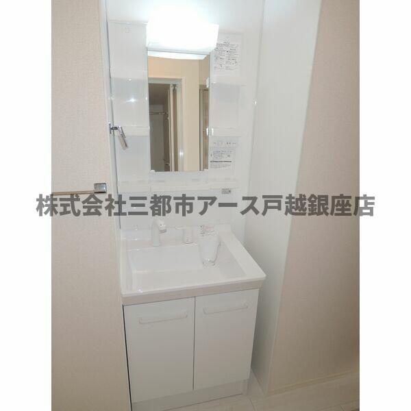 洗面設備　ｄｅｒ　Ｇｌａｎｚ