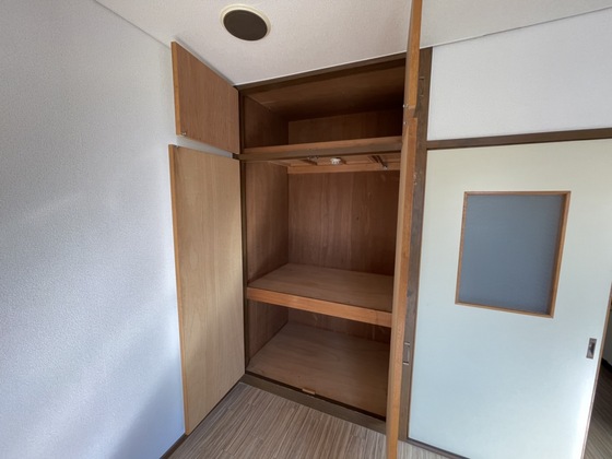 収納　※別号室の写真です。