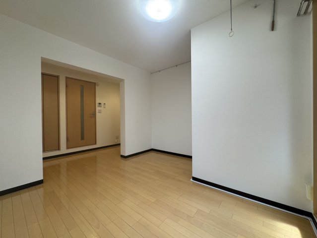 居室・リビング　★明るいフローリングのお部屋です★