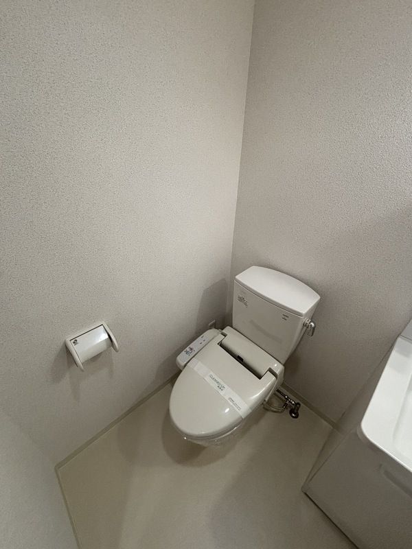 ＪＲ中央線 立川駅 徒歩7分 14階建 築19年のトイレ写真