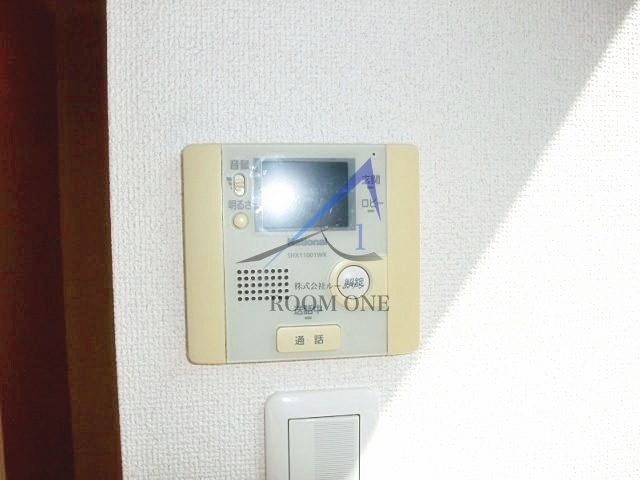 セキュリティ　モニター付きインターホンです。