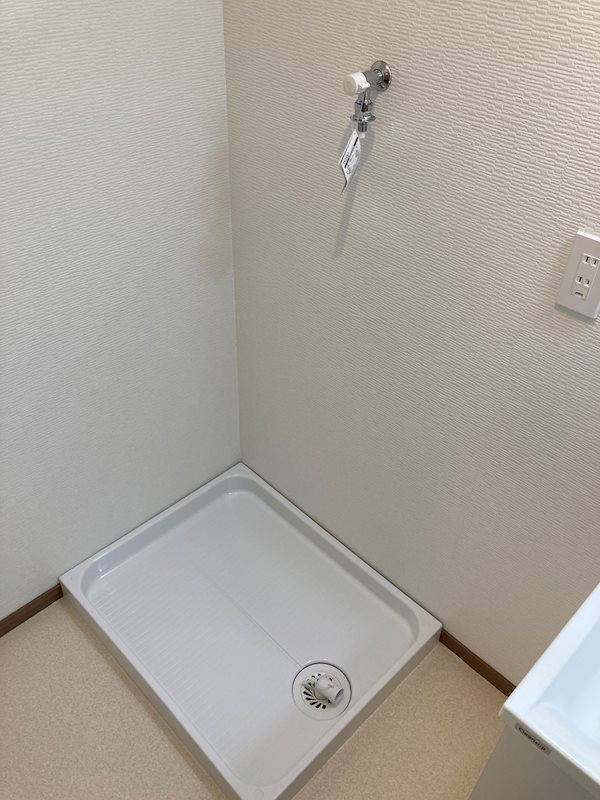 洗面設備　※同一間取りの別のお部屋の写真です。実際のお部屋とは異なりま
