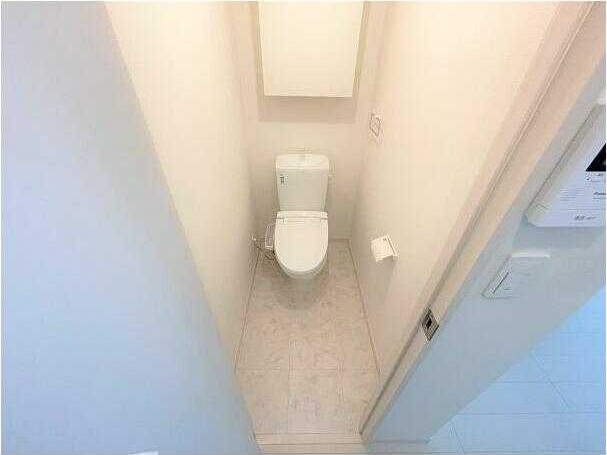 小田急線 生田駅 徒歩2分 3階建 築10年のトイレ写真