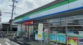 コンビニ　ファミリーマート さいたま盆栽町店（コンビニ）まで204m
