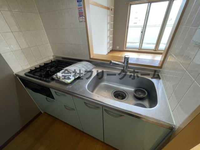 キッチン　他号室の写真になります。