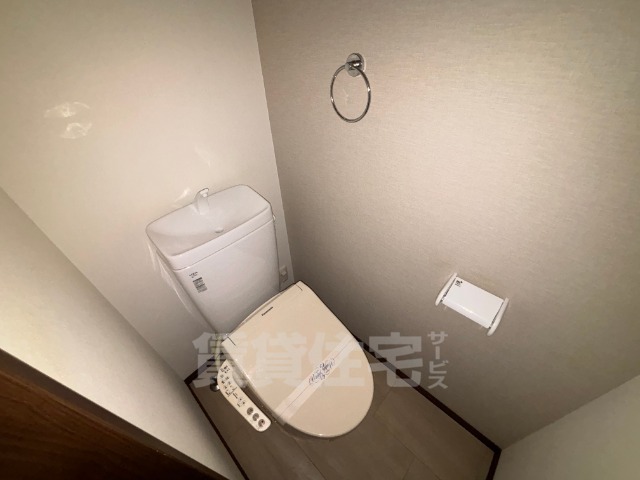山陽電鉄本線 東須磨駅 徒歩4分 2階建 築11年のトイレ写真