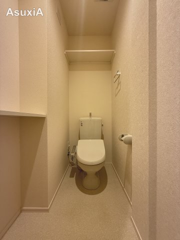 トイレ　同タイプ間取りの別部屋写真です。