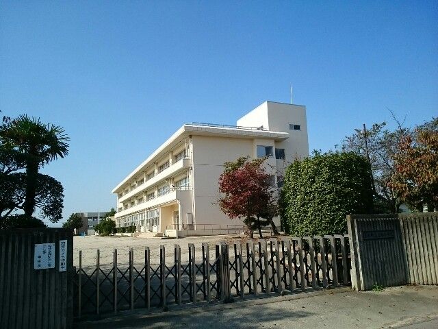 小学校　玉村町立上陽小学校（小学校）まで1500m