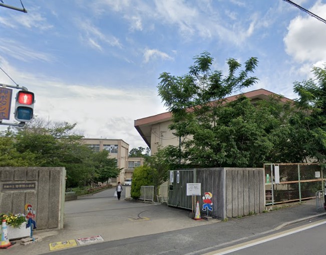 小学校　京都市立修学院小学校（小学校）まで613m