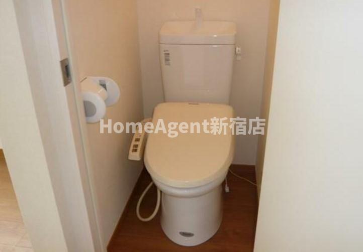 ＪＲ中央線 高円寺駅 徒歩7分 2階建 築8年のトイレ写真