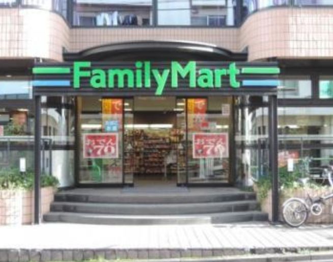 コンビニ　ファミリーマート南青山四丁目店（コンビニ）まで168m