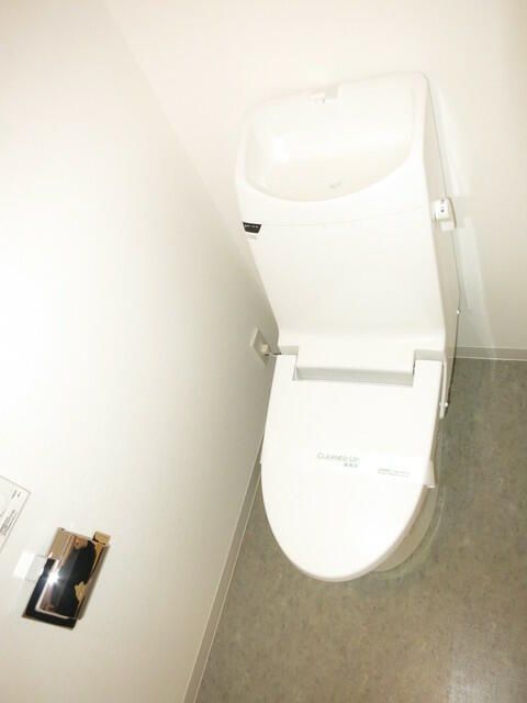 トイレ　清潔感のあるトイレです
