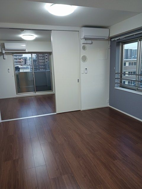 ディアコート本厚木の居間写真