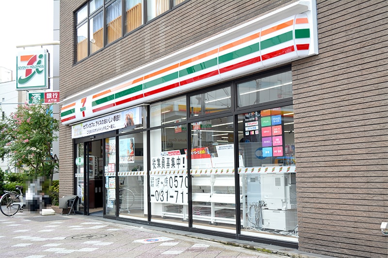 コンビニ　セブンイレブン北区滝野川3丁目店（コンビニ）まで384m