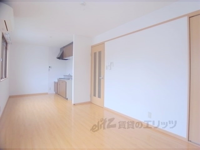 居室・リビング　かなり広めのお部屋です。