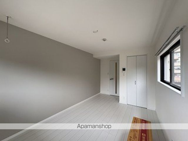 A.REK SHIROYAMAの居間写真