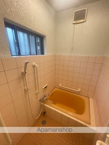 尾崎町5丁目 6DK戸建の風呂写真