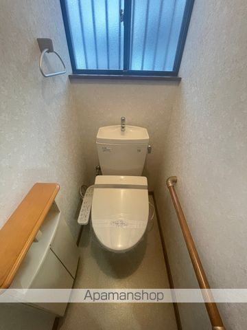 尾崎町5丁目 6DK戸建のトイレ写真