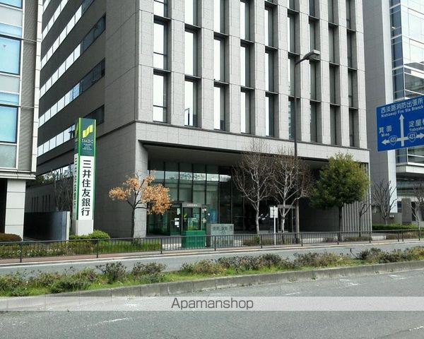 銀行　（株）三井住友銀行／新大阪支店（銀行）まで488m