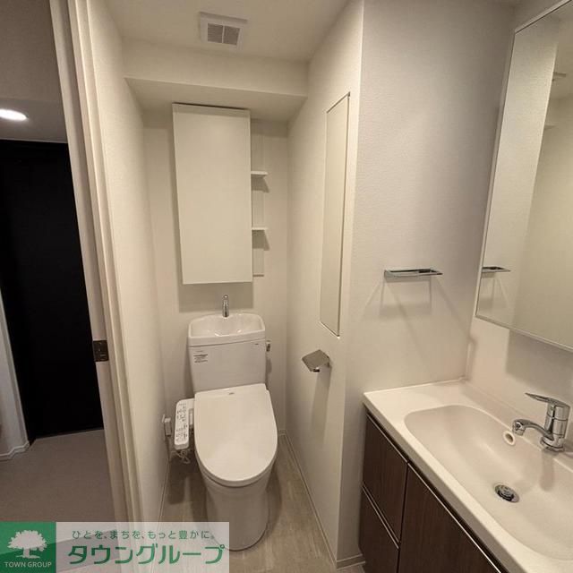トイレ　※写真は同タイプ住戸です。